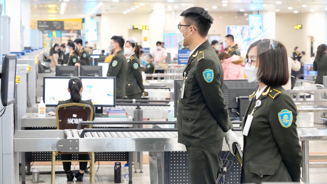 82-nia-bo-tri-nhan-su-va-mo-toi-da-22-may-soi-chieu-an-ninh-16613460565881765133683